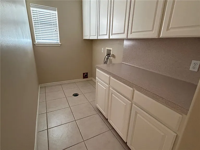 15210 Cruiser St #B — Photo 8