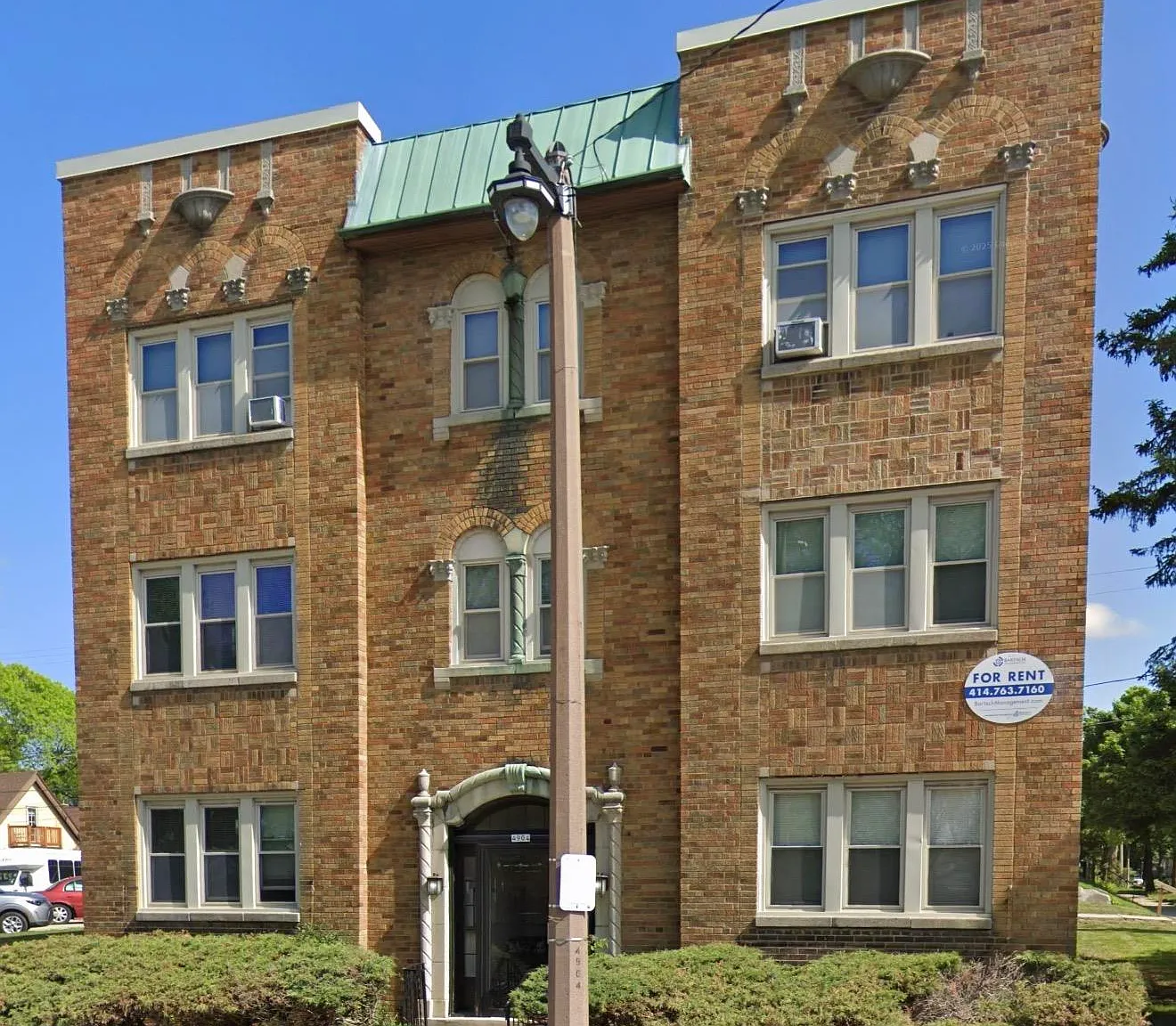 4904 W Vliet Street — Photo 1