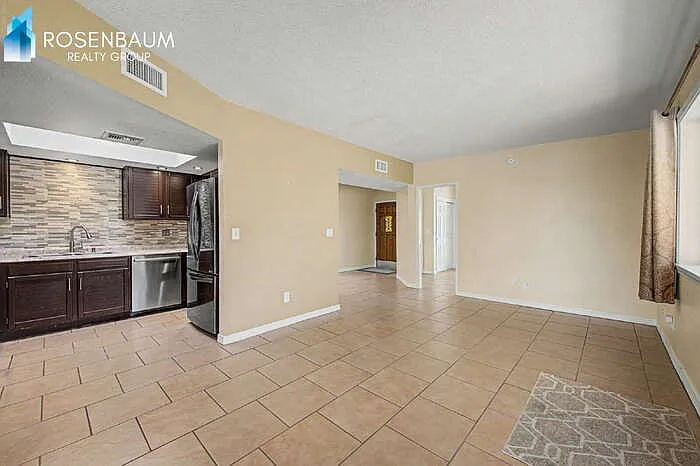 2 bed, 1.0 bath, 1080 sqft, $1,625 — Photo 4