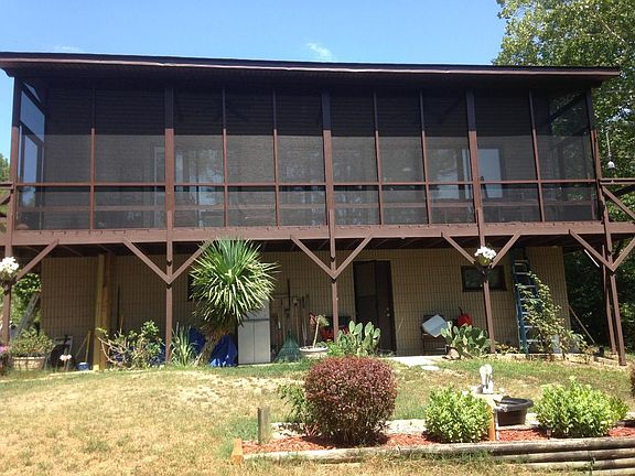 Rear w/Balcony