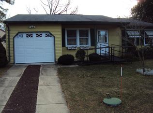 16 Eaton Ln, Manchester Township, NJ 08759