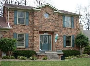 304 Wooded Crown Rd, Middletown, KY 40243