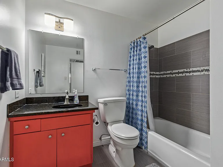 106 E Geneva Dr — Photo 19