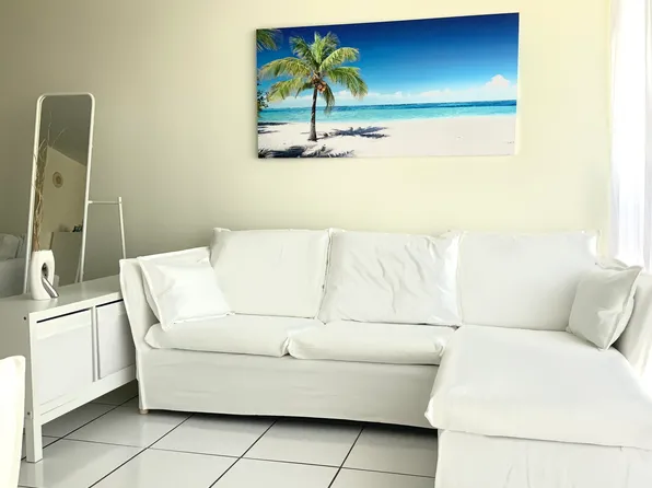 16909 N Bay Rd, Sunny Isles Beach, FL
