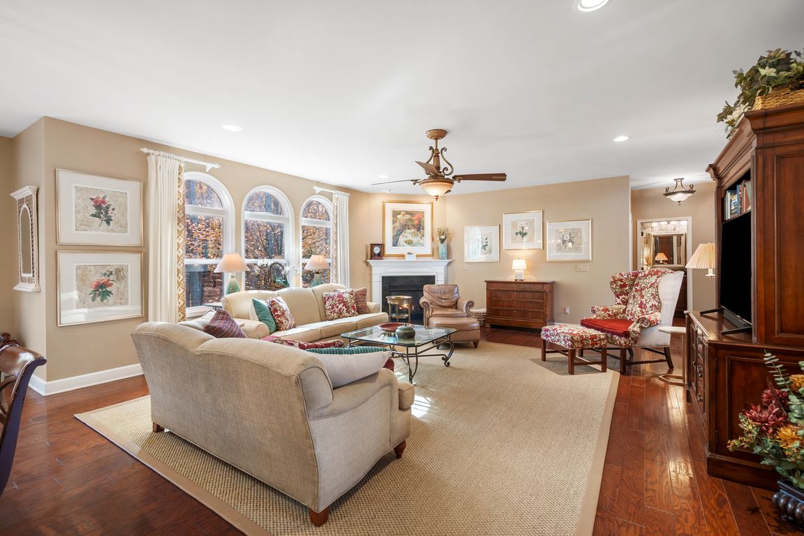 next background image