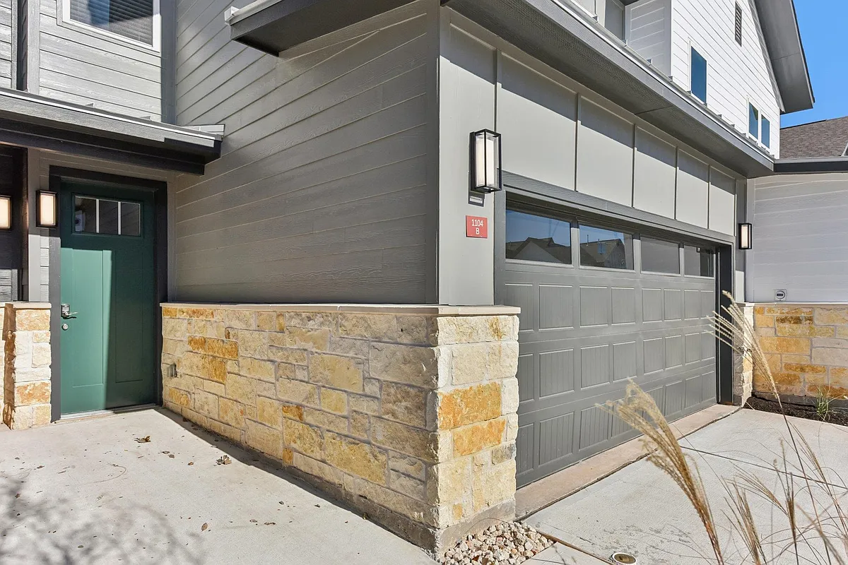 Building Photo - 17012 Marsh Wren Pass Dr #1104B
