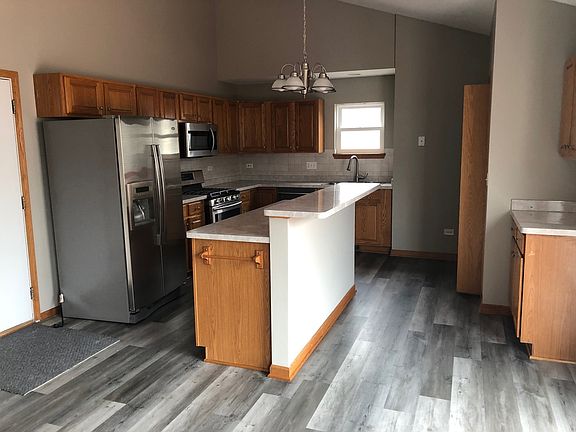 3rd image of 300 Clover Chase Cir