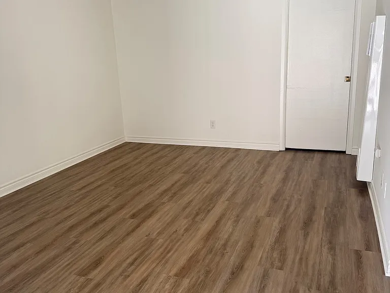 Plantation Apartments — Photo 9