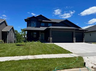 234 Colchester Dr, Iowa City, IA 52245