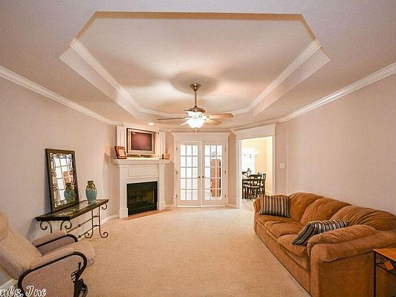 4th image of 44 Garden Oaks Dr