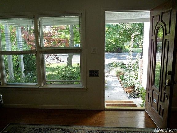 4th image of 5515 8th Ave