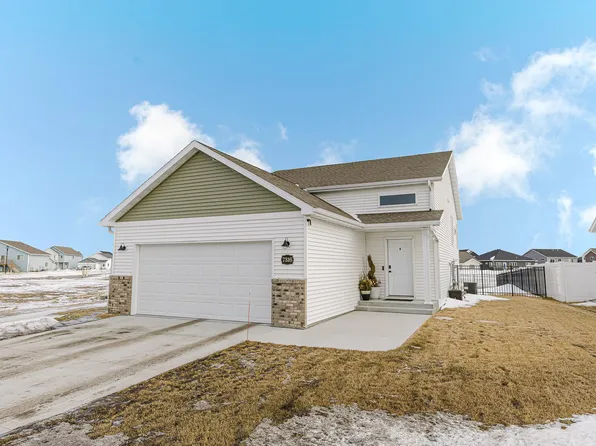 7316 30th St S, Fargo, ND 58104