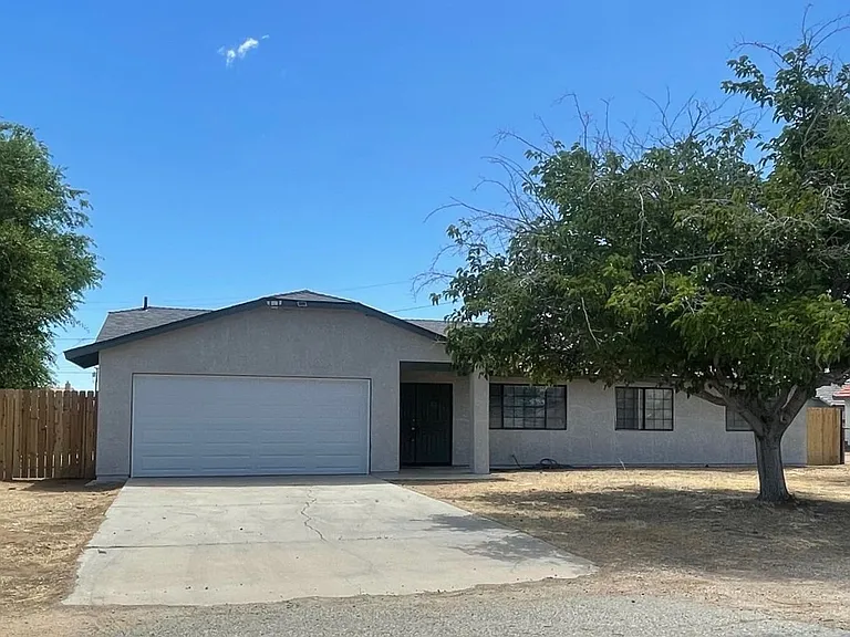 20312 Dean Ct — Photo 1