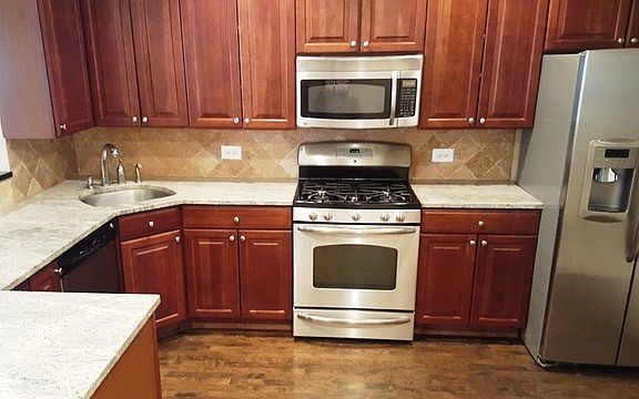 2nd image of 6440 N Seeley Ave #303