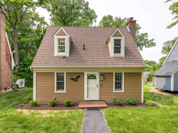 23 Thatcher Ln, Galena, IL 61036