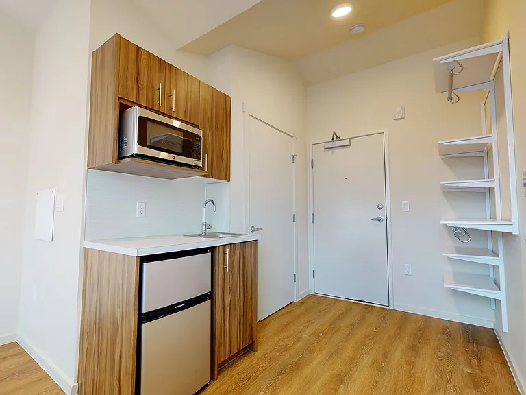Plaza Apartments — Photo 185