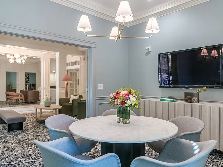 Malvern Manor Apartments — Photo 31