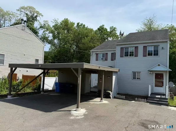1679 Litchfield Turnpike, Woodbridge, CT 06525