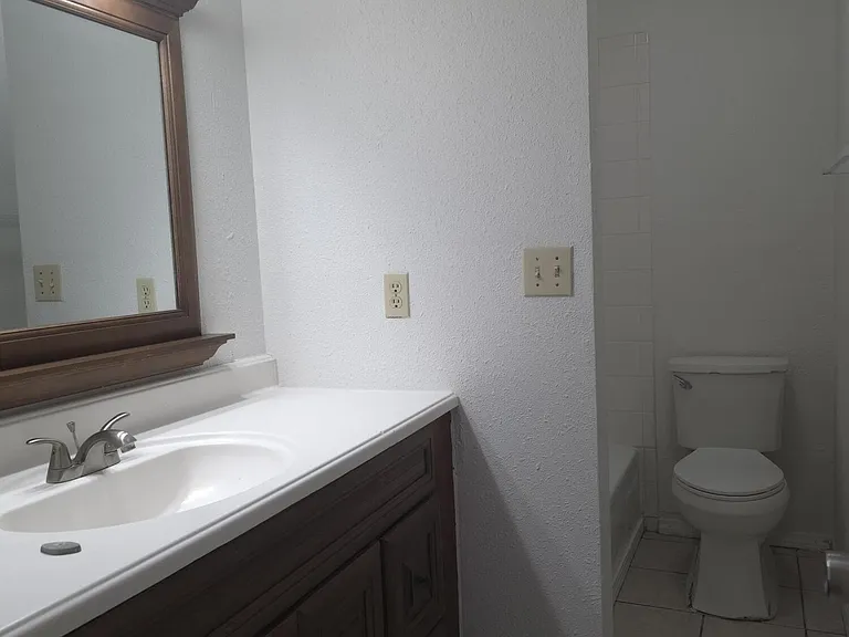 3005 Barkarian Pl — Photo 21