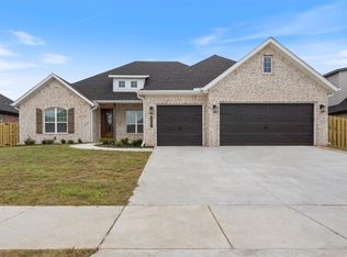 1321 Paragon Dr, Centerton, AR 72719