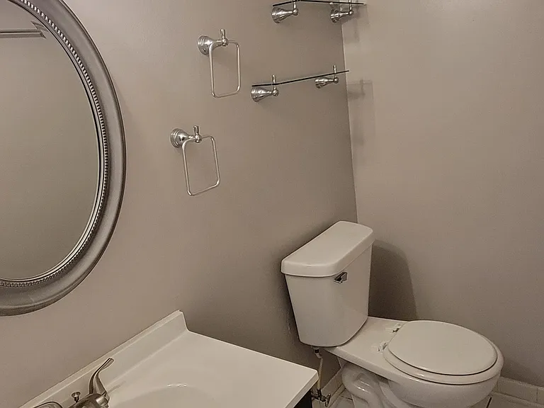 1402 Laurel Valley Dr — Photo 3