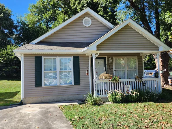 2412 King St NE, Roanoke, VA 24012