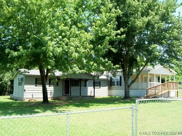 110 W 200th St, Stigler, OK 74462
