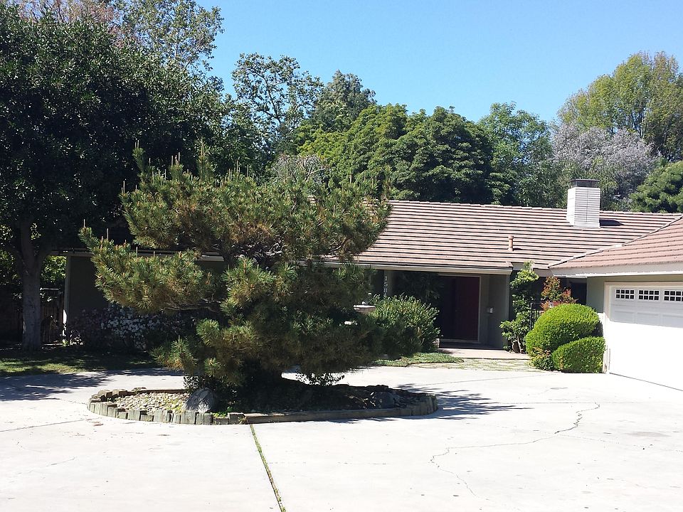 1st image of 1585 S El Molino Ave