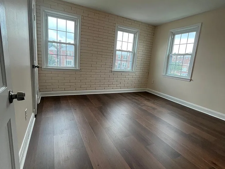 7452 Lawrence Rd — Photo 5