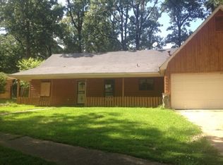 120 Glenstone Cir, Jackson, MS 39212