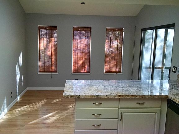 3rd image of 3514 Patterson Way