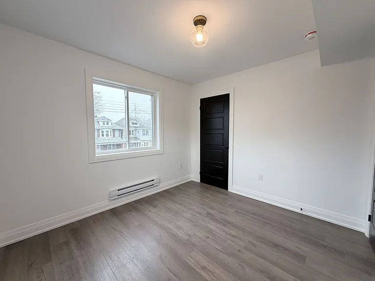 184 Ottawa St S #3 — Photo 20