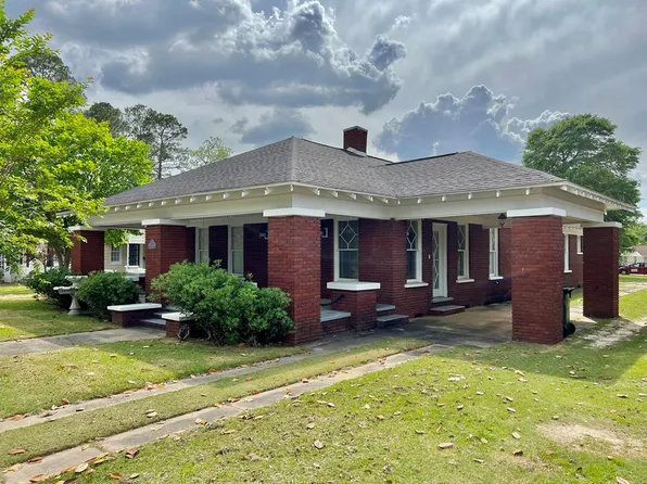 208 S 4th Ave, Hartford, AL 36344