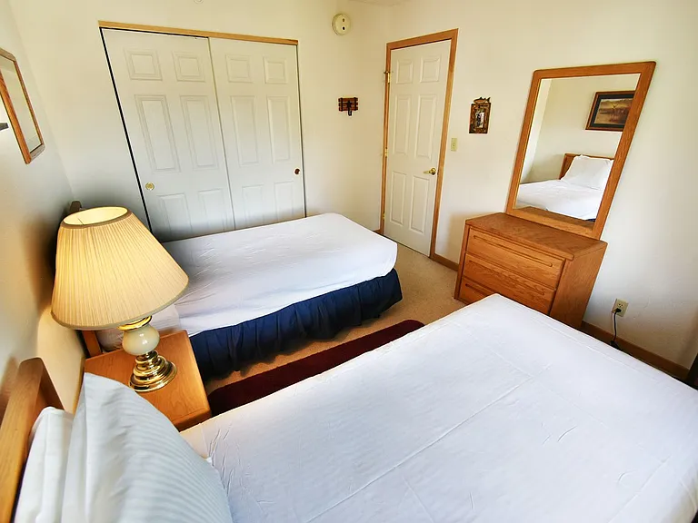 980 Lakepoint Dr #208 — Photo 17