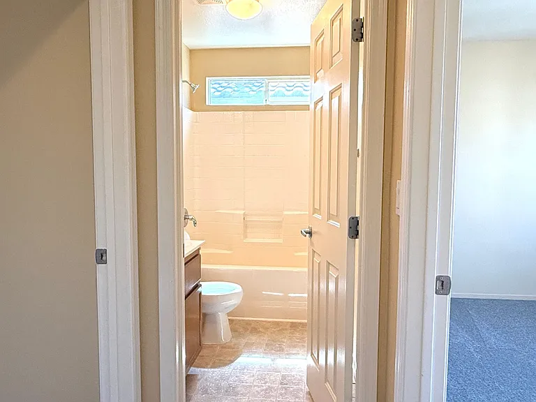 1013 Shades End Ave — Photo 33