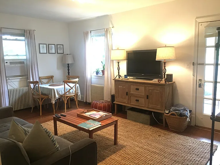 605 N Irving St #23 — Photo 17