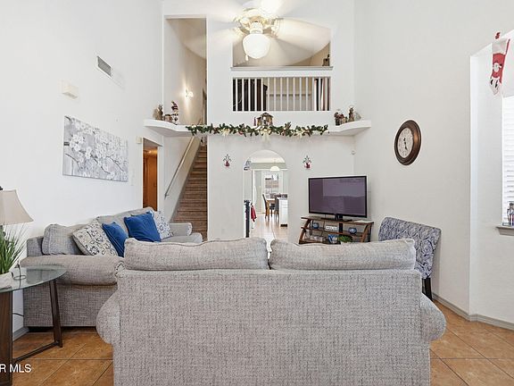 4th image of 10329 Valle Del Mar Dr