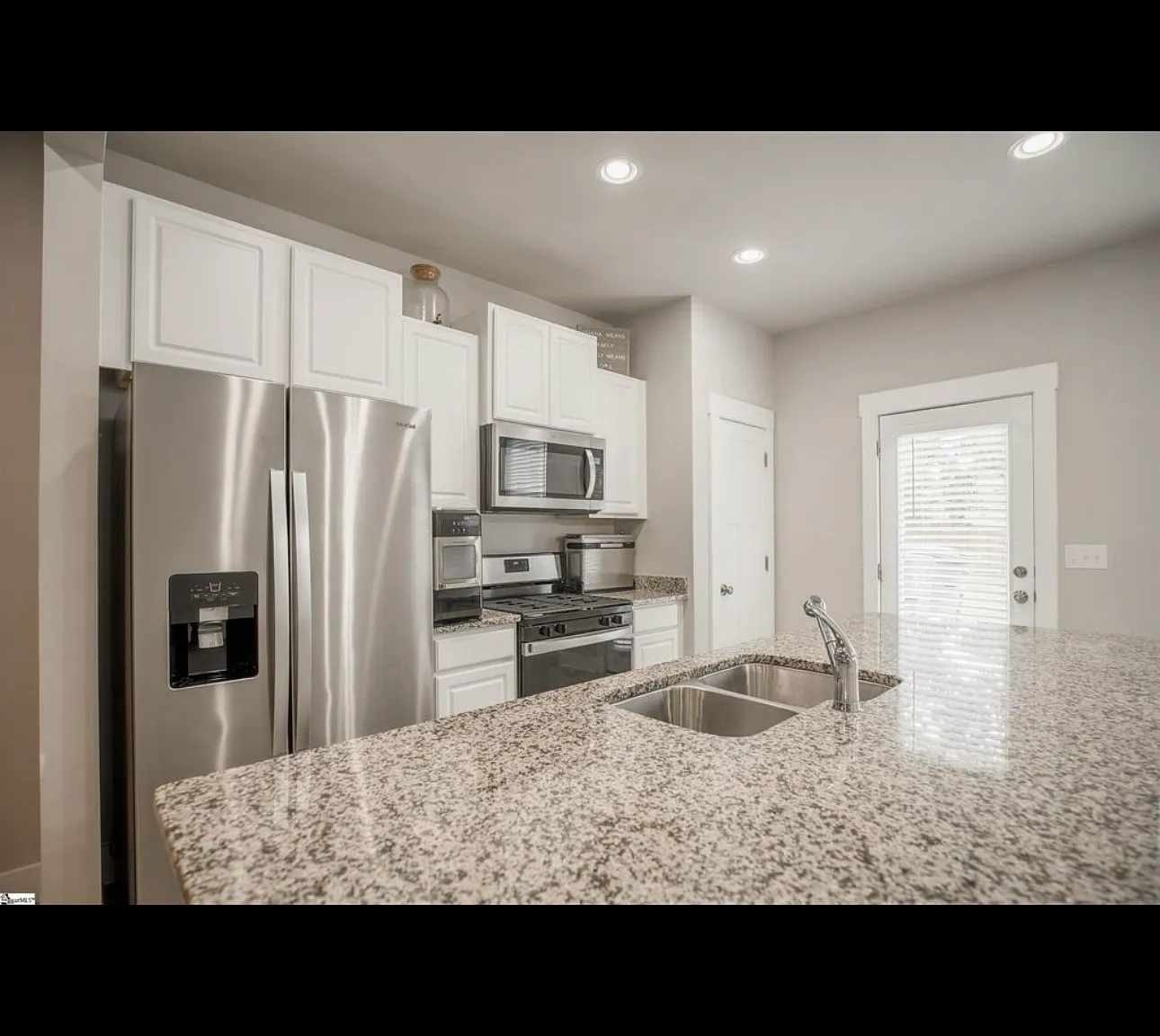 103 Lerner Ct — Photo 2