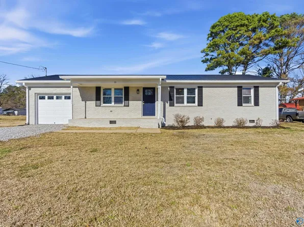 93 Short St, Woodville, AL 35776