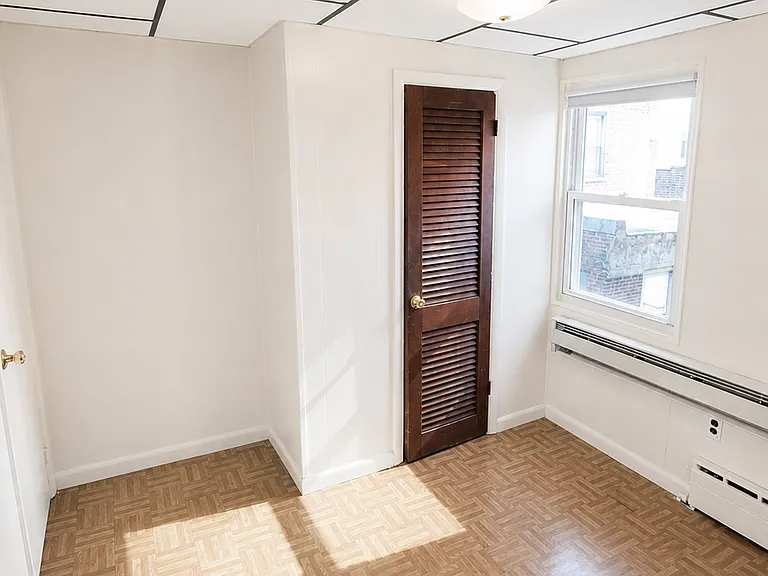 Robin Apartments — Photo 34