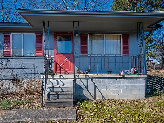 3rd image of 1149 Wooten Rd