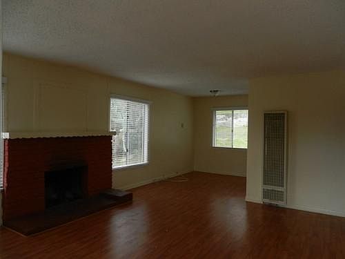 5th image of 436 Kendall Ave
