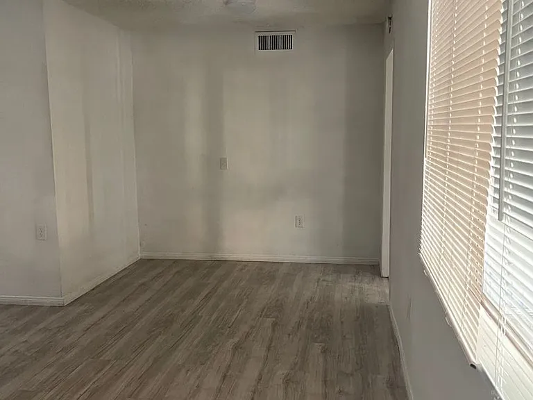 1395 N Pennsylvania Ave — Photo 13