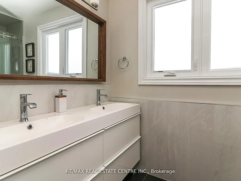 39 Cardinal St — Photo 27