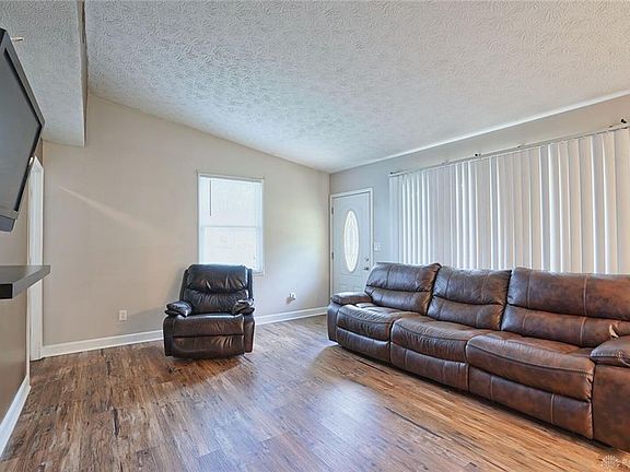 4th image of 1056 Seibert Ave