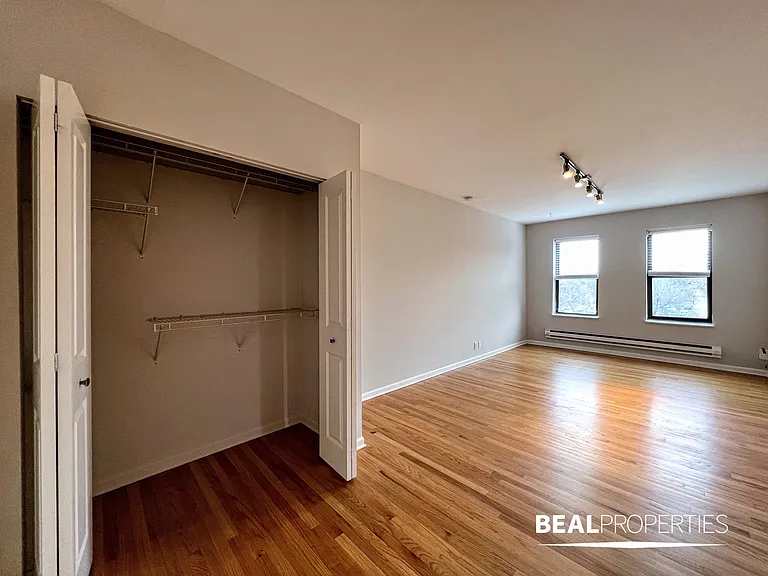 2834 W Palmer St — Photo 7