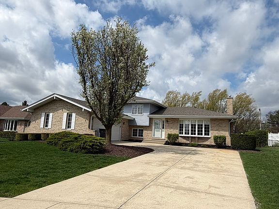 2nd image of 11540 Kingswood Dr