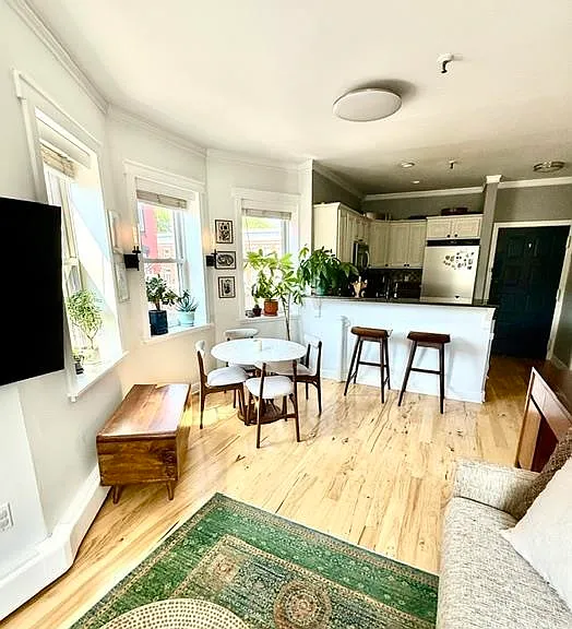 301 Monroe St #3R — Photo 4