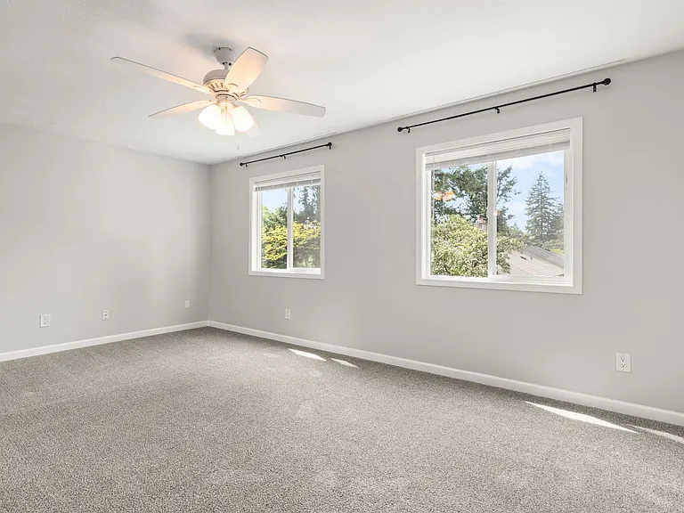 11705-11795 SE Market St — Photo 19