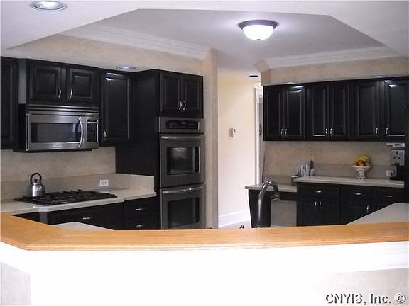 3rd image of 8001 Blarney Stone Way